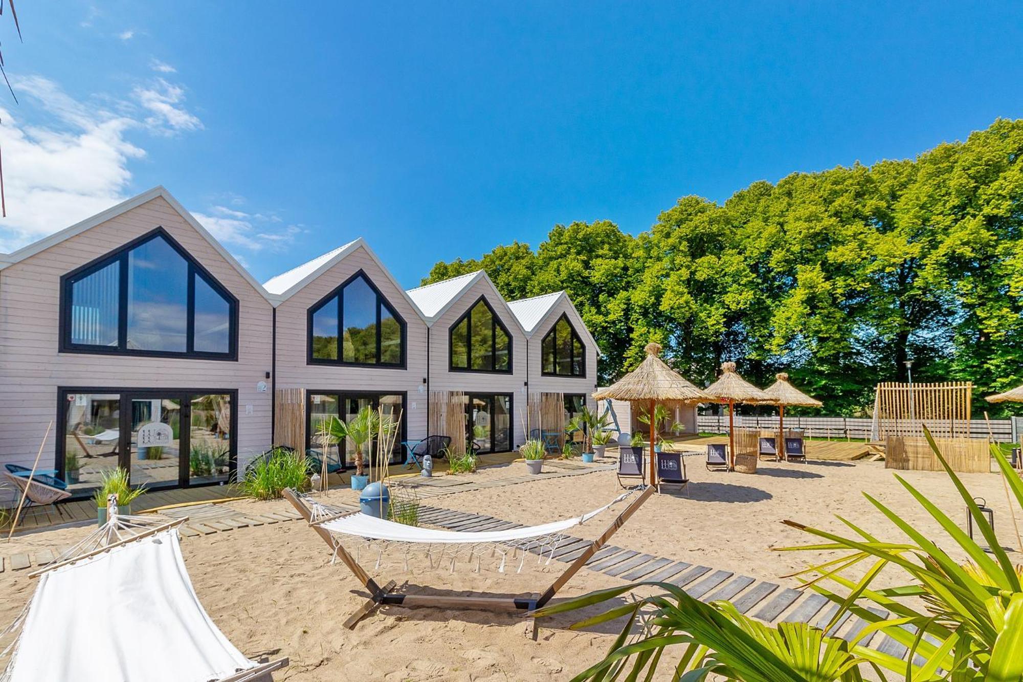 Lulu Holiday Resort Domki Z Podgrzewanym Basenem Mielno  Exterior photo